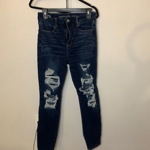 AMERICAN EAGLE HIGH RISE JEANS
